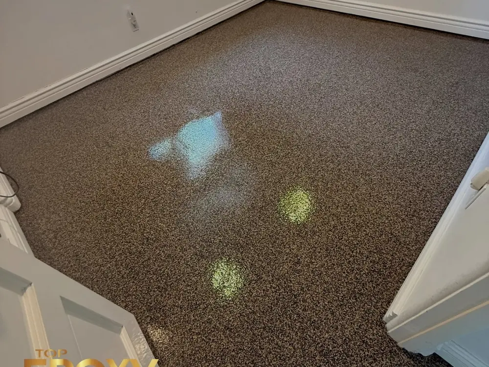Full flake system Finished interior room with a full-broadcast flake floor in Plum Canyon